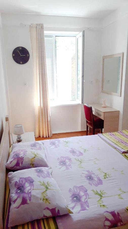 Pospolita Guest House คูทายสิ ภายนอก รูปภาพ