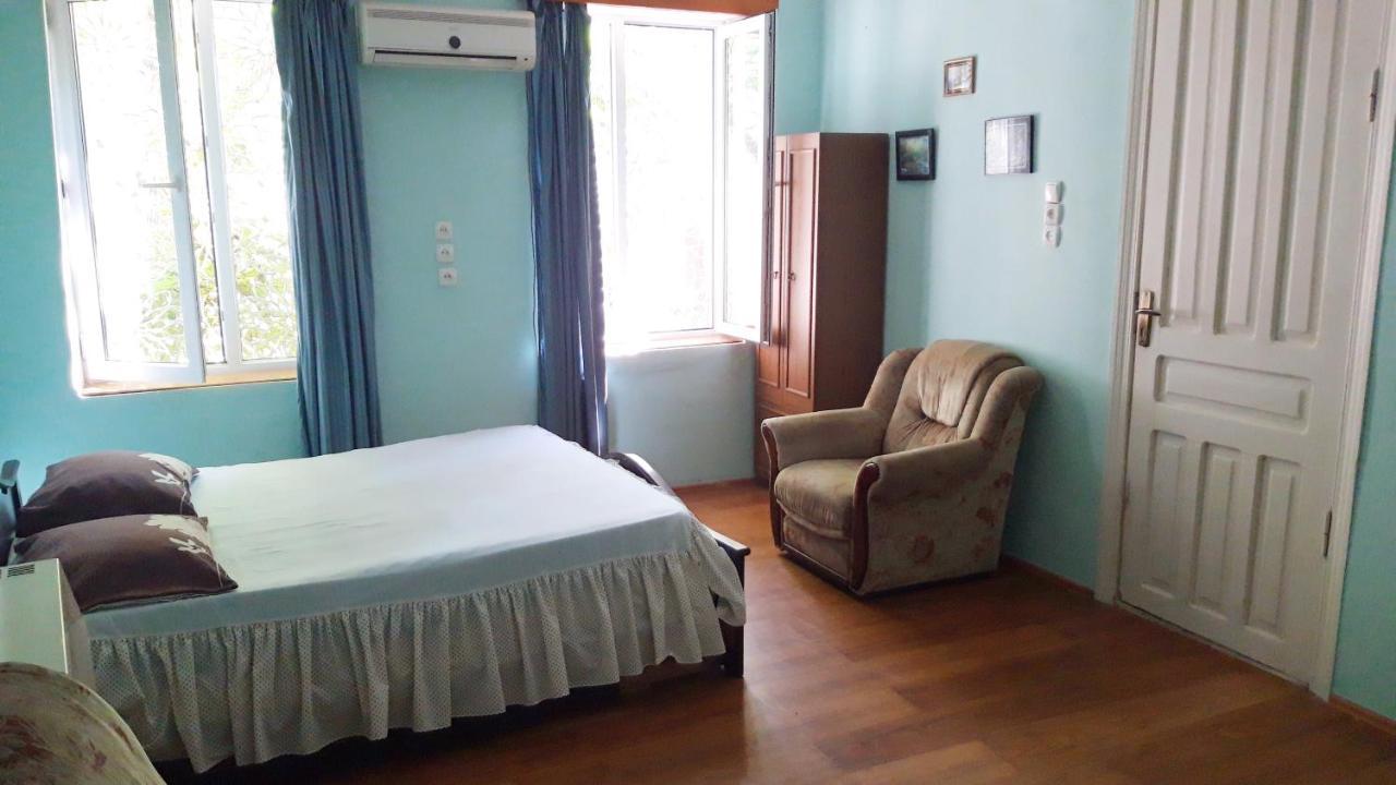 Pospolita Guest House คูทายสิ ภายนอก รูปภาพ