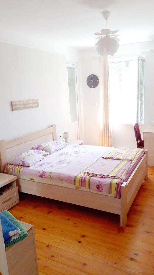 Pospolita Guest House คูทายสิ ภายนอก รูปภาพ