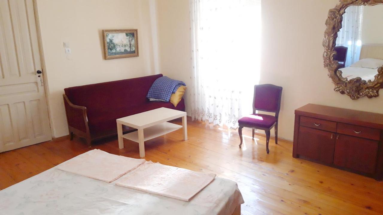 Pospolita Guest House คูทายสิ ภายนอก รูปภาพ