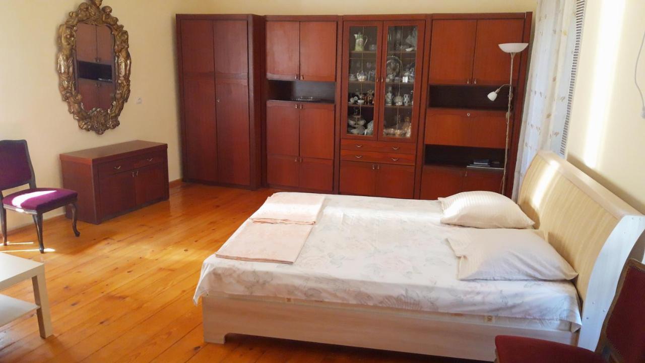 Pospolita Guest House คูทายสิ ภายนอก รูปภาพ