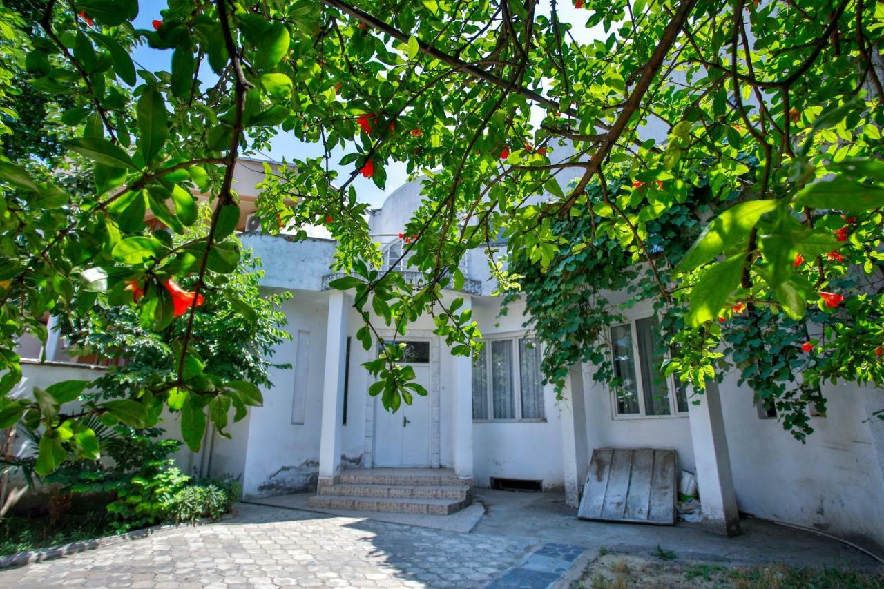Pospolita Guest House คูทายสิ ภายนอก รูปภาพ