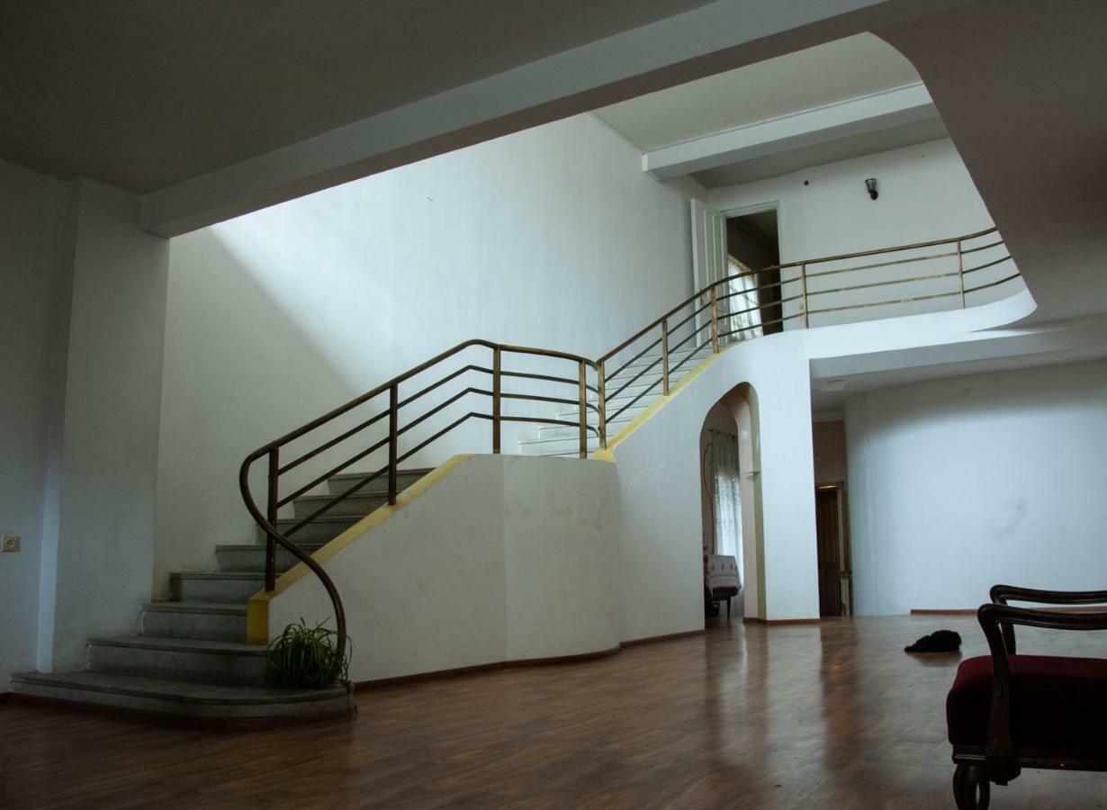 Pospolita Guest House คูทายสิ ภายนอก รูปภาพ